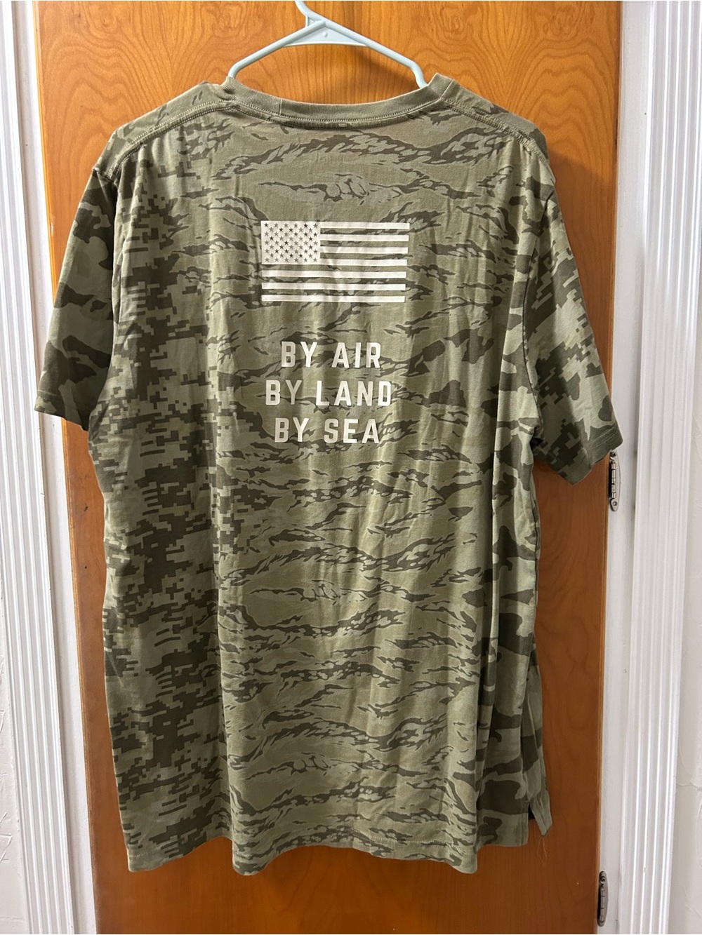 Under Armour Camo Bull Logo Short Sleeve Tee - Olive Green with Tan Accent - Picture 4 of 4